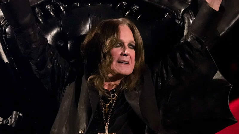Kelly Osbourne Cries Watching Ozzy Osbourne’s Final Black Sabbath Performance